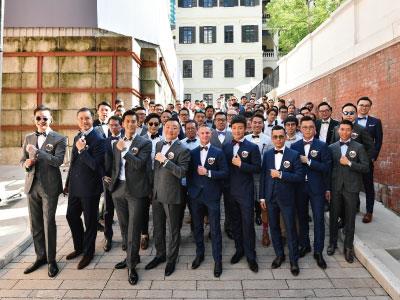2019东方表行沙田锦标 冠军骑师潘顿、八位东方绅士及城中型男整装待发参加绅士巡游