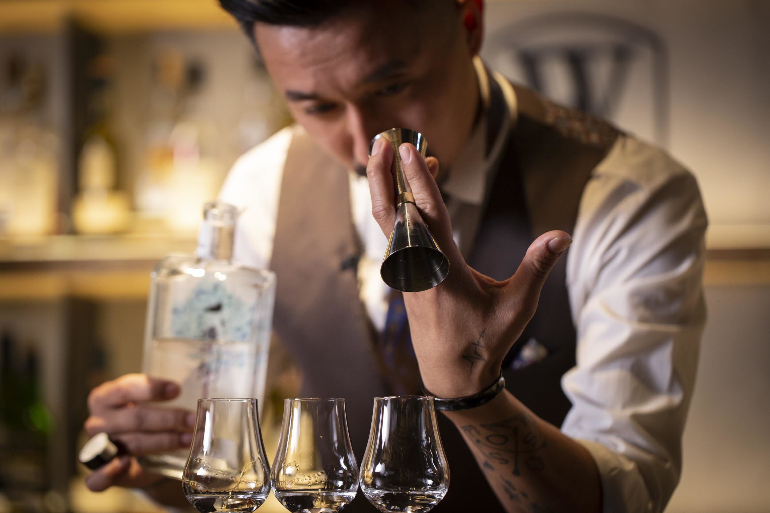 品味时间 Kit Cheung 东方表行集团官方网站